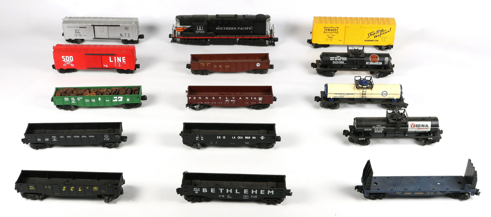 LIONEL O GAUGE MODEL TRAINS - LOT OF 15 (1 of 5)