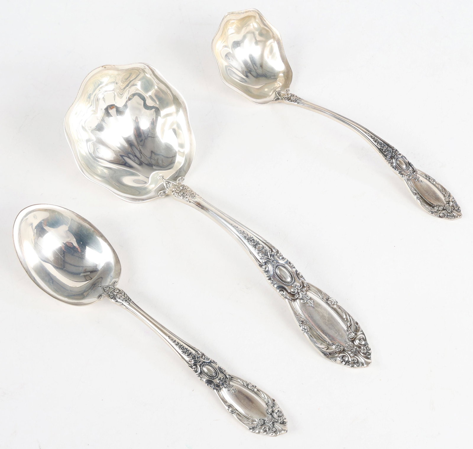 TOWLE KING RICHARD STERLING SILVER LADLES & SPOON (1 of 4)