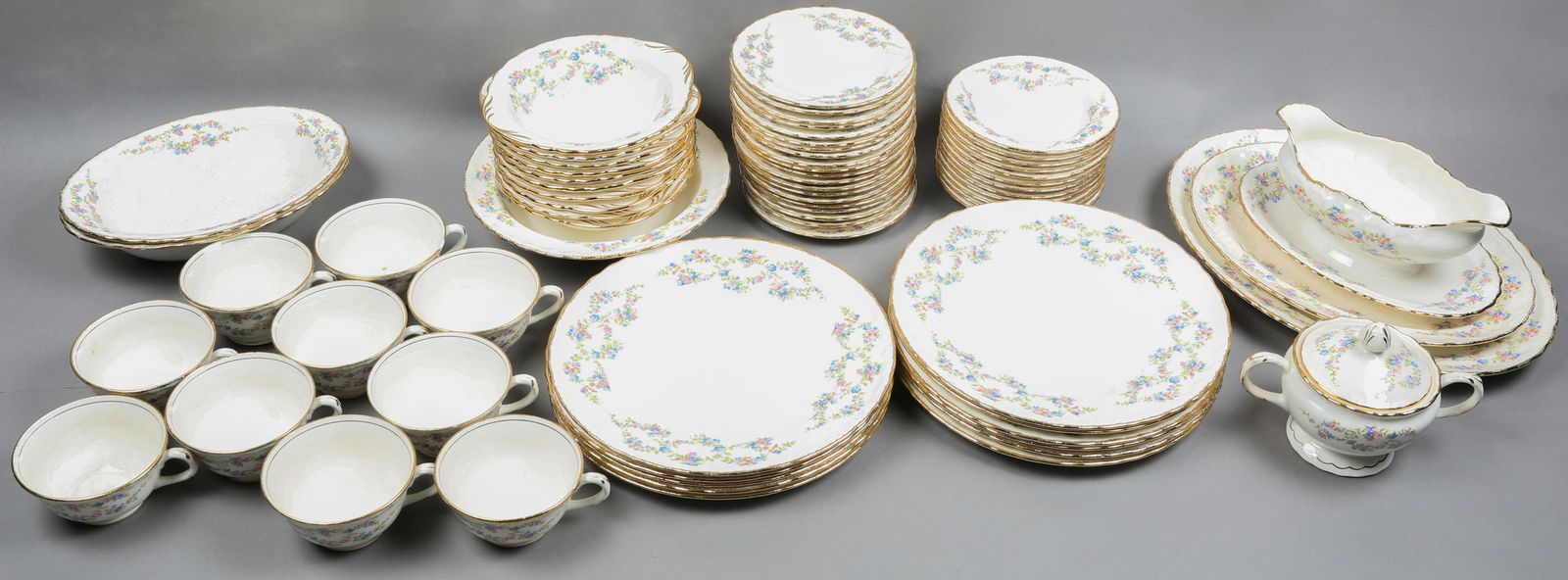 POPE-GOSSER BLUE BELLE PATTERN CHINA SET (1 of 14)
