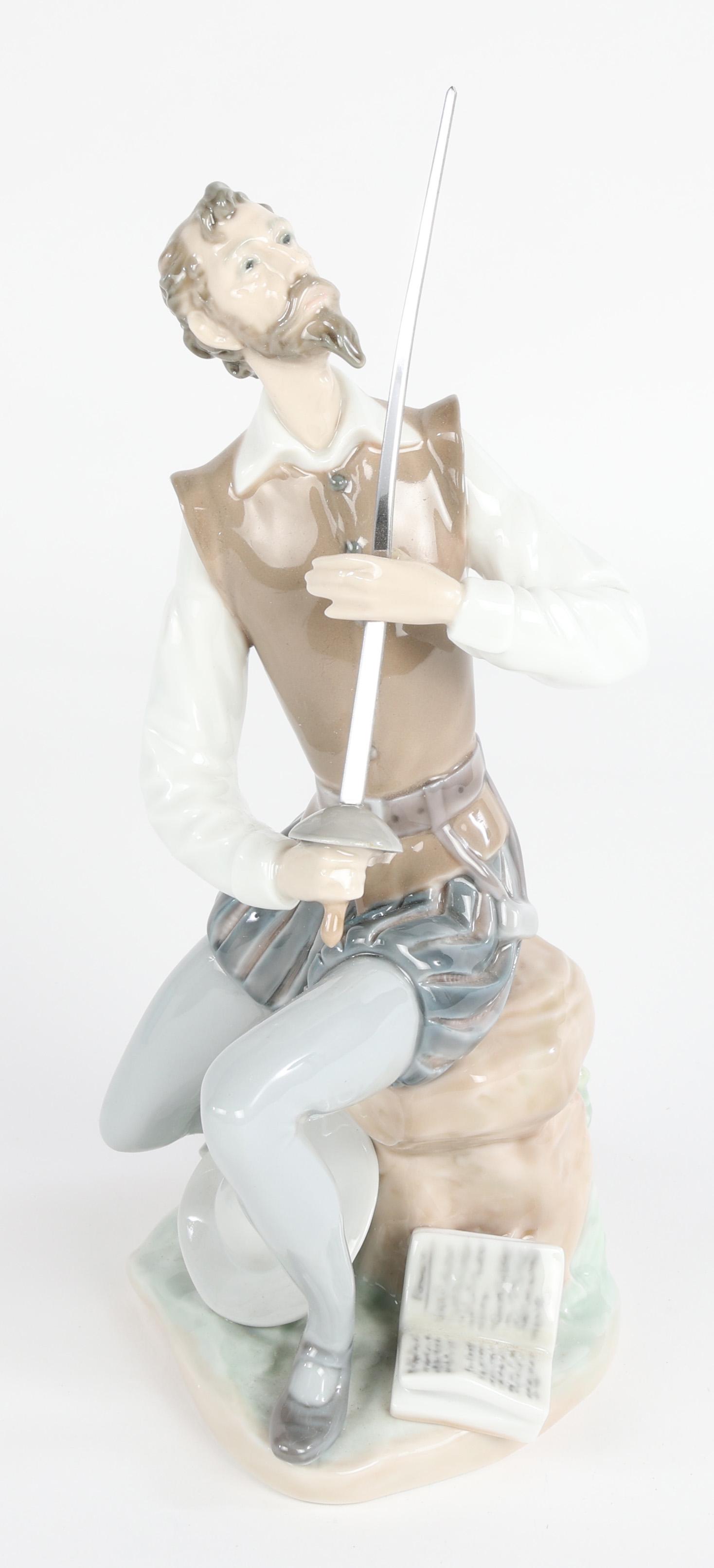LLADRO PORCELAIN DON QUIXOTE #5357 FIGURINE: LLADRO PORCELAIN DON QUIXOTE #5357 FIGURINE Lladro porcelain Don Quixote #5357 figurine. Includes original box. Size: 8"
