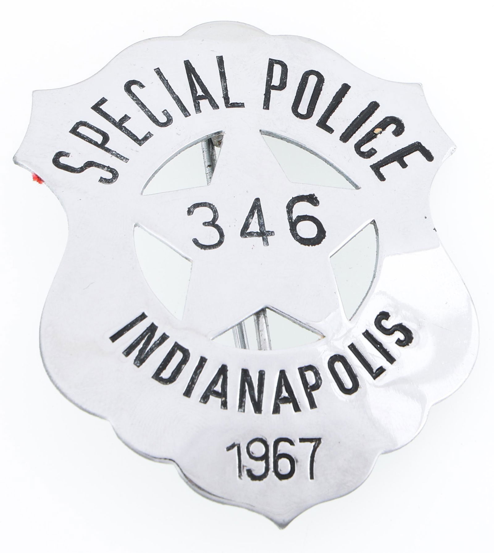 1967 INDIANAPOLIS SPECIAL POLICE BADGE NO. 346: 1967 INDIANAPOLIS SPECIAL POLICE BADGE NO. 346 Obsolete Indianapolis, Indiana Special Police badge. Number 346 & dated 1967. Unmarked. Measurements: 2.5 x 2.75"