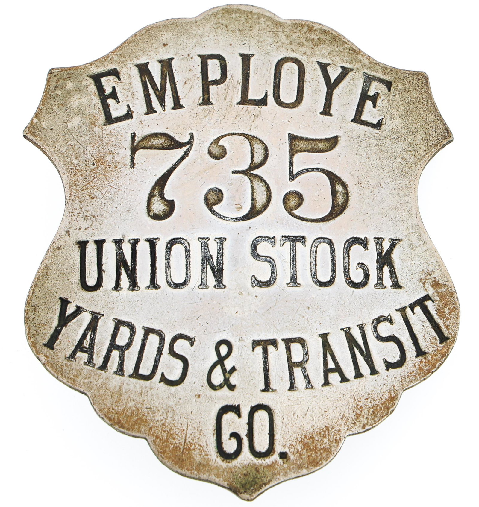 UNION STOCK YARDS & TRANSIT CO. EMPLOYEE BADGE NO. 735: UNION STOCK YARDS & TRANSIT CO. EMPLOYEE BADGE NO. 735 Obsolete Union Stock Yards & Transit Company Employee badge. Number 735. Unmarked. Measurements: 2 x 2.5"