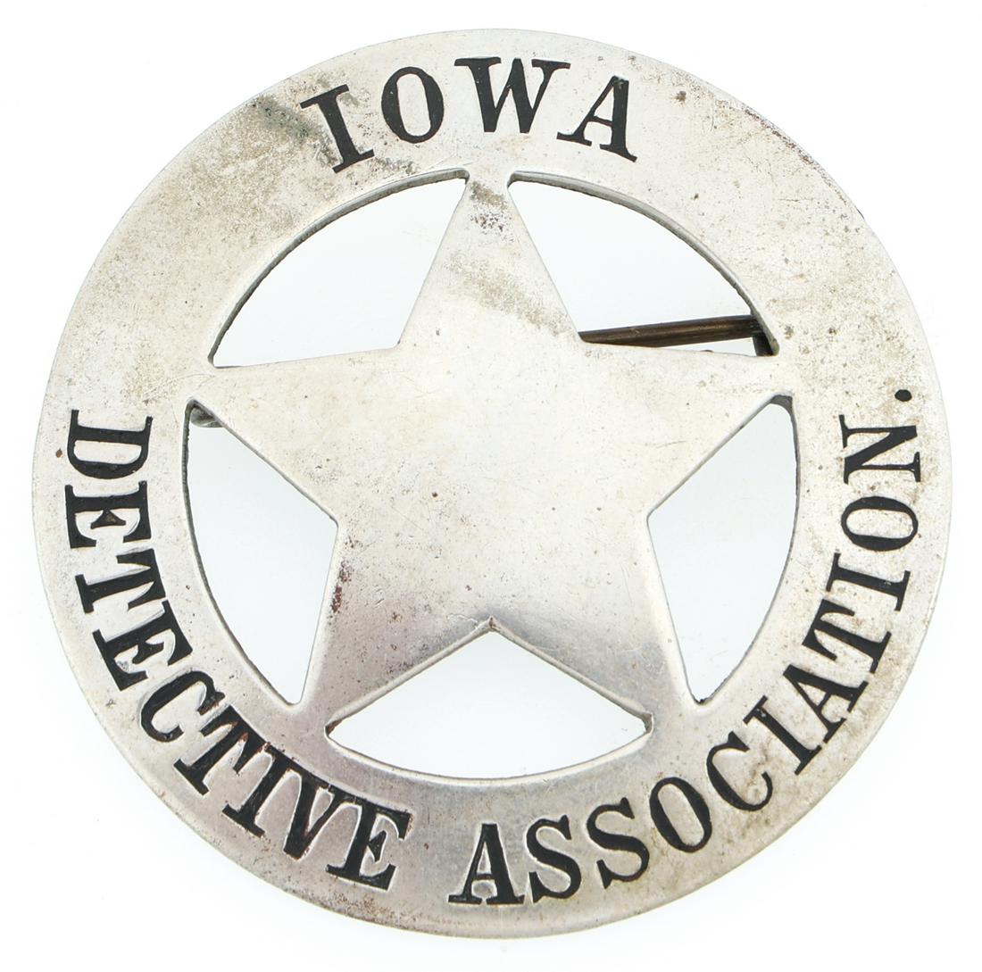 IOWA DETECTIVE ASSOCIATION BADGE (1 of 2)