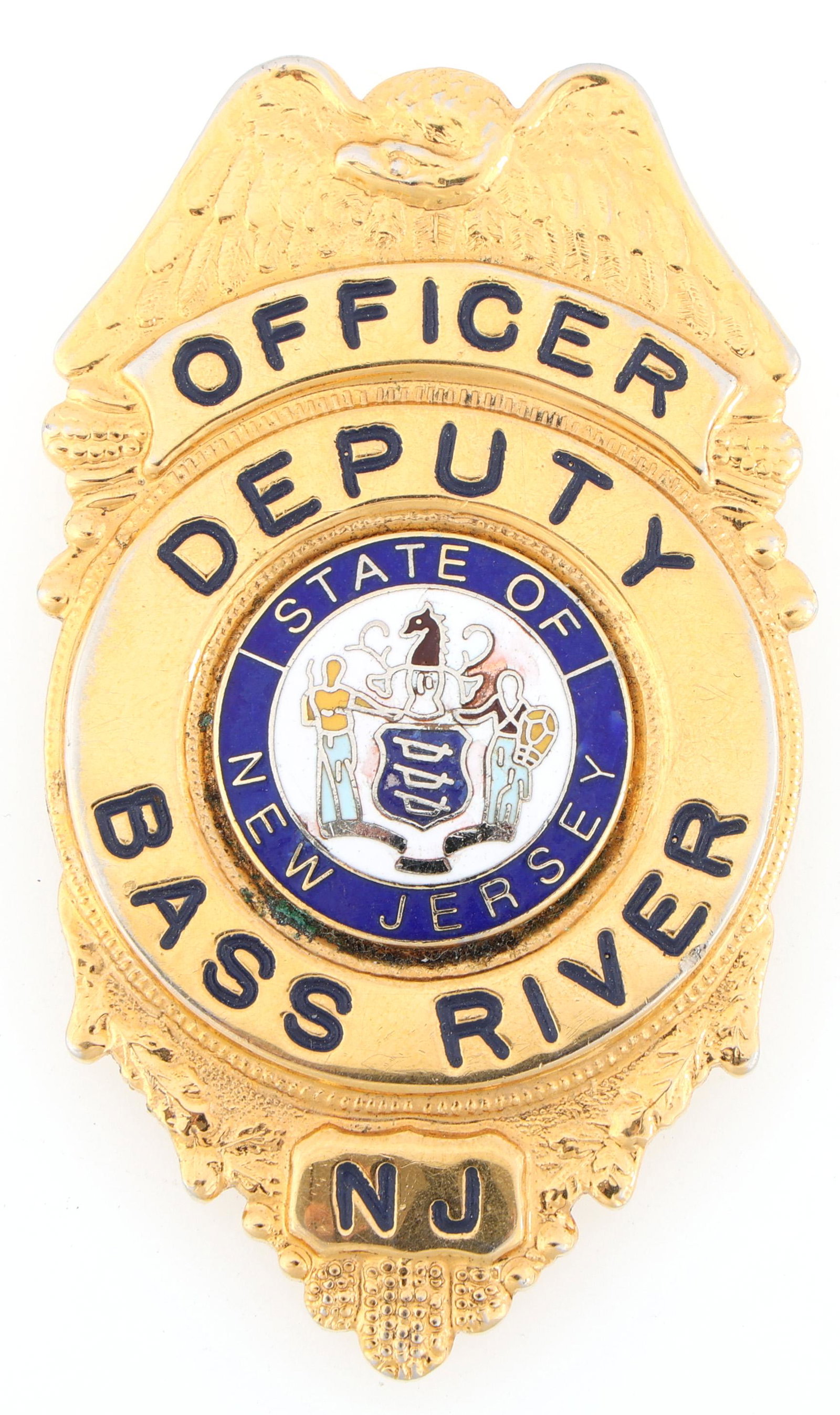 BASS RIVER NEW JERSEY DEPUTY OFFICER BADGE: BASS RIVER NEW JERSEY DEPUTY OFFICER BADGE Obsolete Bass River. New Jersey Deputy Officer Badge. Marked Smith & Warren on reverse. Measurements: 3 x 2"