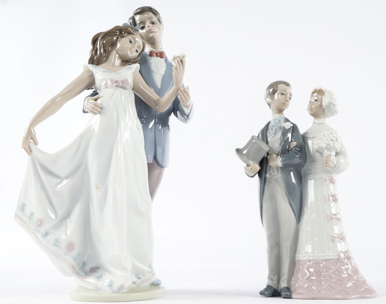 LLADRO PORCELAIN COUPLE FIGURINES - LOT OF TWO (1 of 5)
