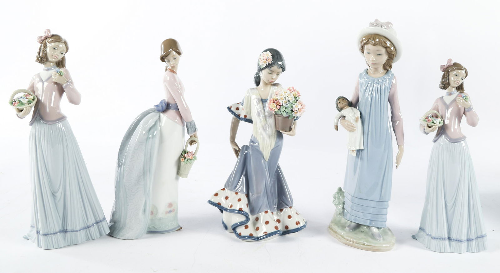 LLADRO PORCELAIN FIGURINES - LOT OF 5 (1 of 7)