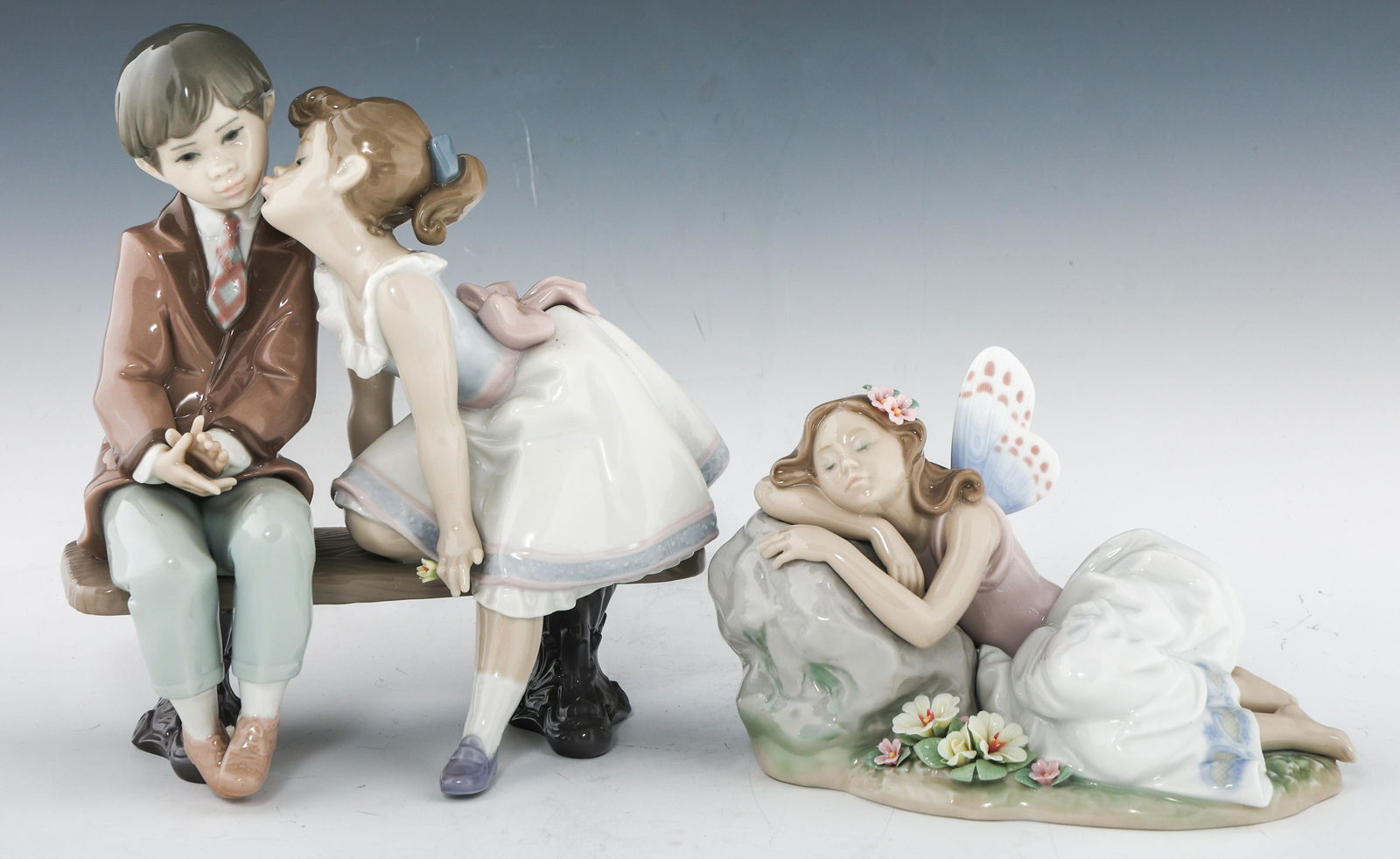 LLADRO PORCELAIN FIGURINES - LOT OF 2 (1 of 6)