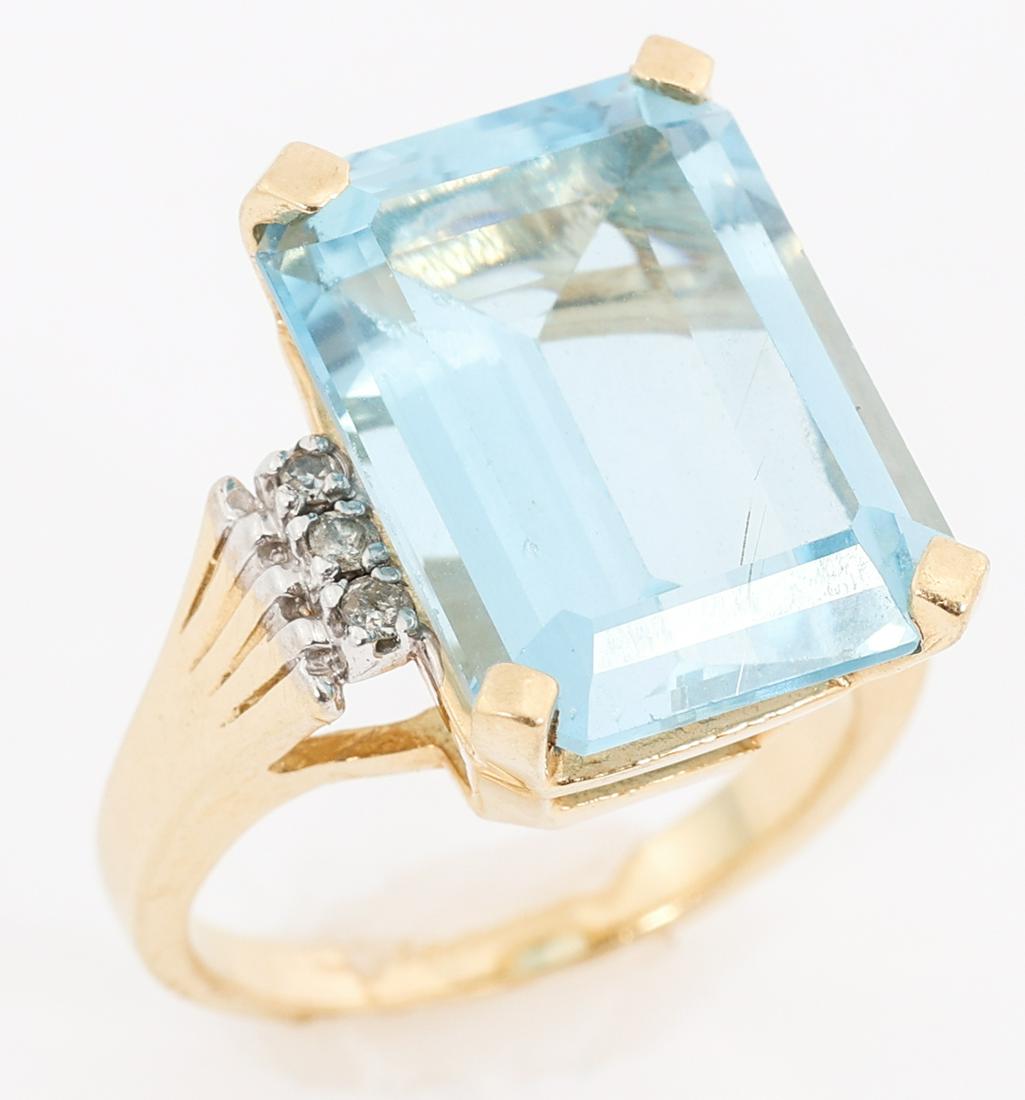 14K YELLOW GOLD BLUE TOPAZ COCKTAIL RING (1 of 3)