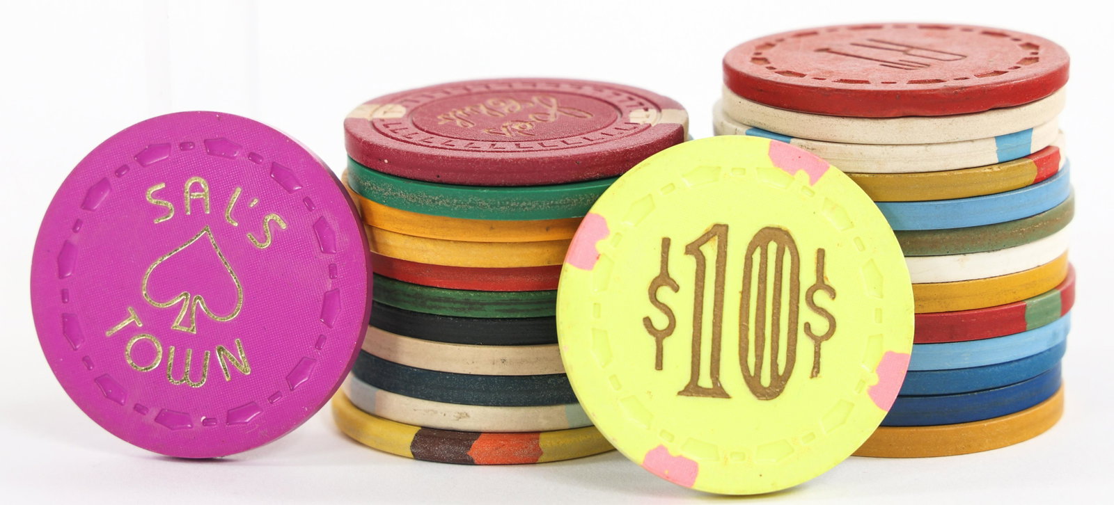 CALIFORNIA CLUB & CARDROOM POKER CHIPS: CALIFORNIA CLUB & CARDROOM POKER CHIPS California club and cardroom poker chips, 26 pieces total, to include: Drifter's Club $1 Drifter's Club $20 Drifter's Club $5 Drifter's Club 10 cent - mark