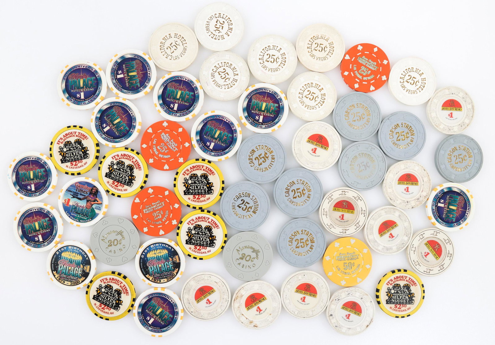 NEVADA CASINO CHIPS 20C 25C $1 $2.50 - LOT OF 50: NEVADA CASINO CHIPS 20C 25C $1 $2.50 - LOT OF 50 Nevada casino chips to include: California Hotel 25 cents (7) Carson Station 25 cents (8) Fremont Hotel & Casino 25 cents (3) Fremont Hotel &
