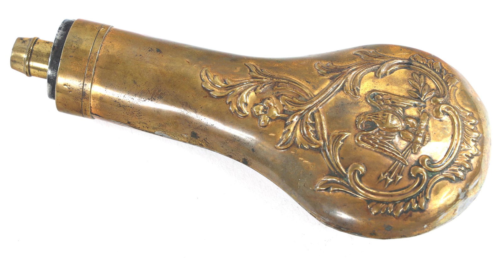 BRASS U.S. EAGLE POWDER FLASK: BRASS U.S. EAGLE POWDER FLASK Brass U.S. eagle powder flask. No maker marks present. 6.5 x 3"