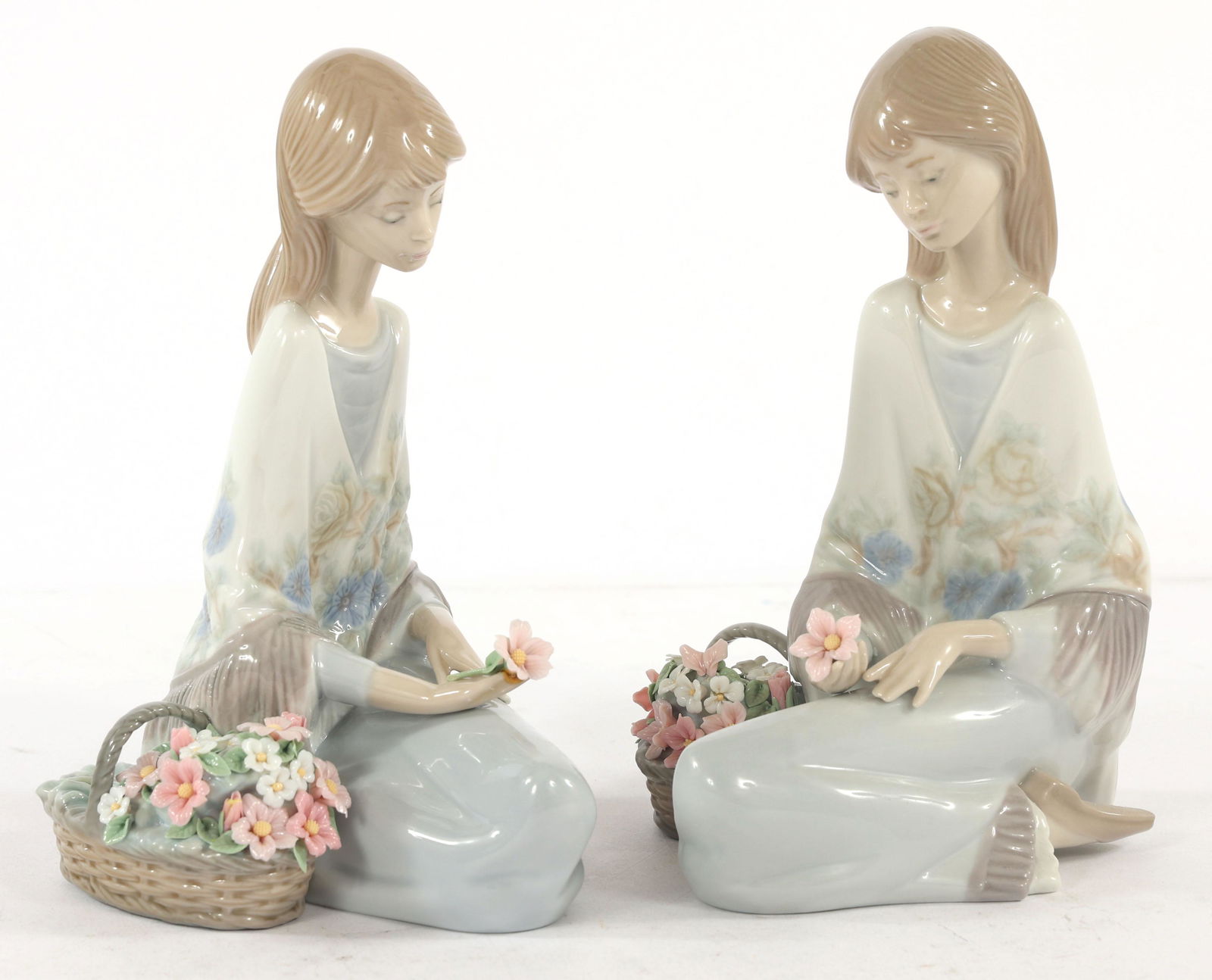 LLADRO PORCELAIN FIGURINES NO. 7607 "FLOWERS SONG" (1 of 7)