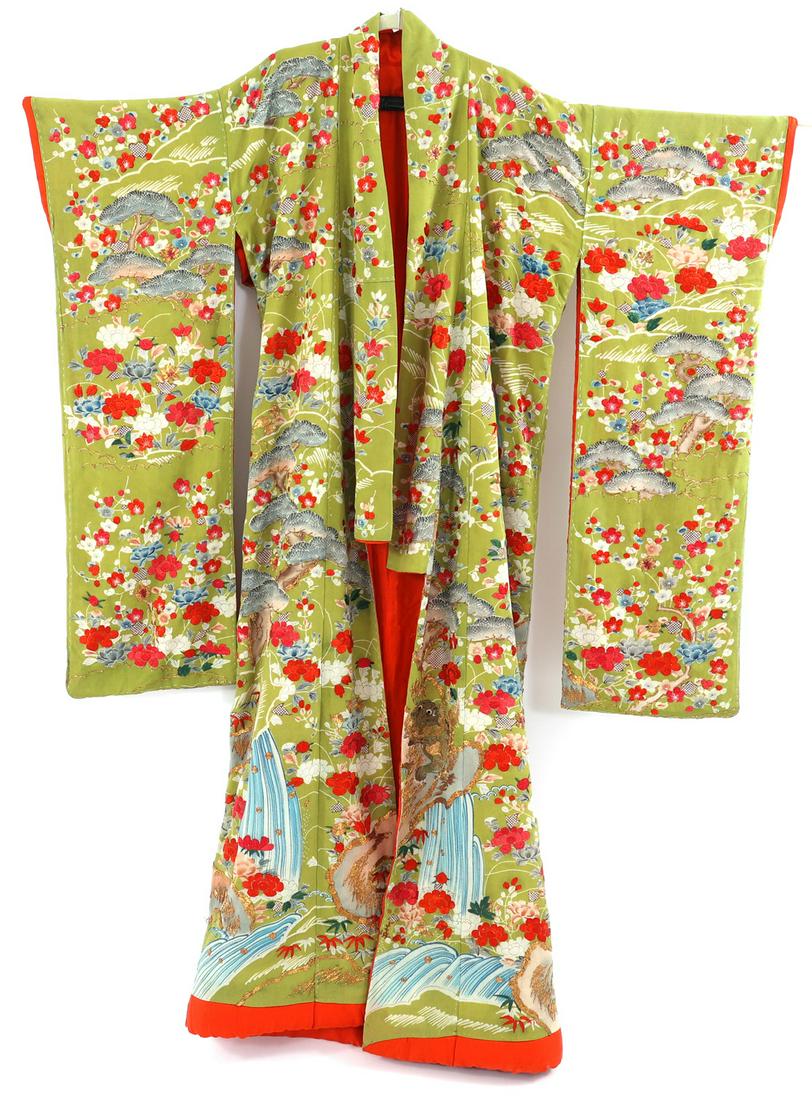 JAPANESE EMBROIDERED SILK KIMONO (1 of 15)