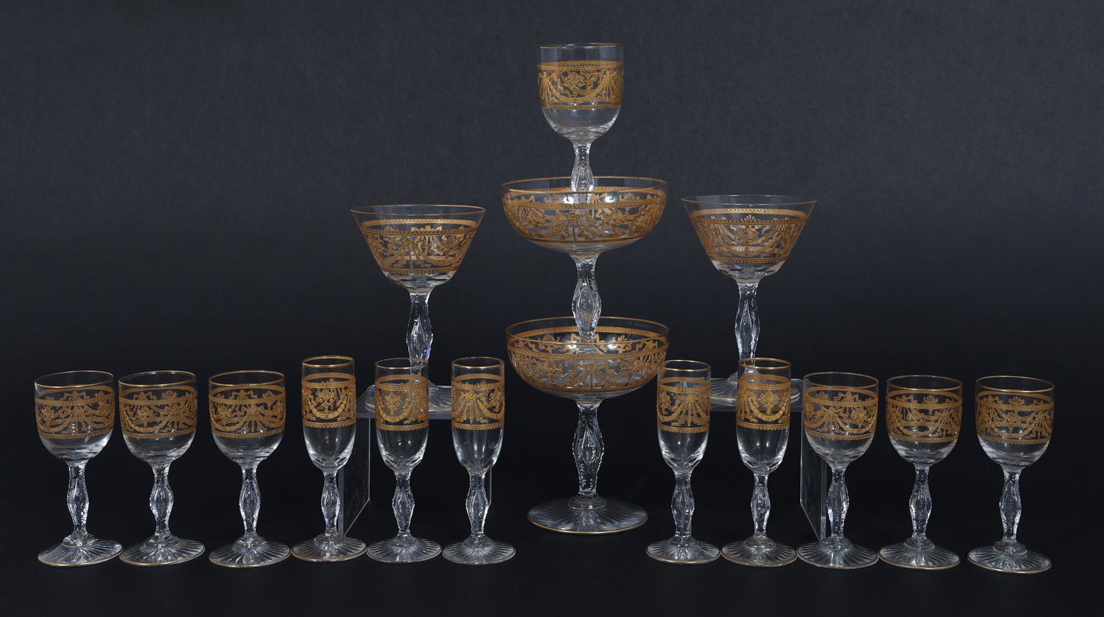 ST. LOUIS CRYSTAL LAFAYETTE PATTERN DRINK GLASSES: ST. LOUIS CRYSTAL LAFAYETTE PATTERN DRINK GLASSES St. Louis Crystal Lafayette pattern drinkware includes: (2) 4.25 x 3.5" (2) 4.25 x 2.75" (1) 4.25 x 1.5" (5) 4 x 0.75" (6) 3.7