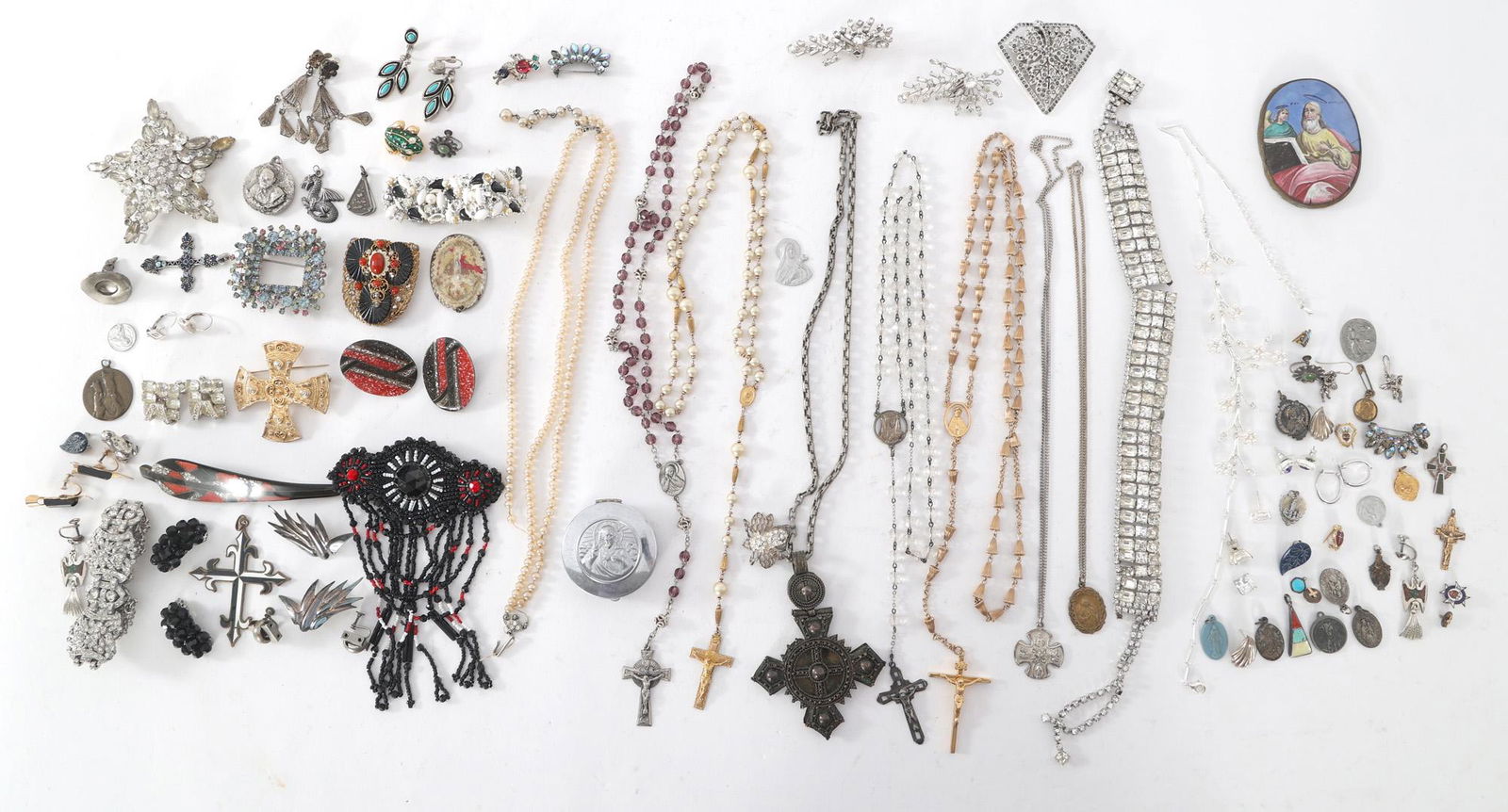 COSTUME JEWELRY - BRACELETS, ROSARIES, BROOCHES & MORE (1 of 6)