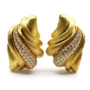 HENRY DUNAY 18K YELLOW GOLD & DIAMOND CLIP-ON EARRINGS: HENRY DUNAY 18K YELLOW GOLD & DIAMOND CLIP-ON EARRINGS Henry Dunay designer 18K yellow gold and diamond clip-on earrings. Details include: Signature sabi texture Approximately 2.5 ctw Each earr