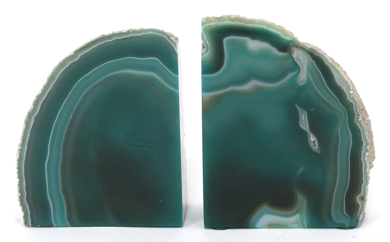GREEN AGATE GEODE BOOKENDS: GREEN AGATE GEODE BOOKENDS Green agate geode bookends with felt on underside. Size: 4.5 x 3.5"