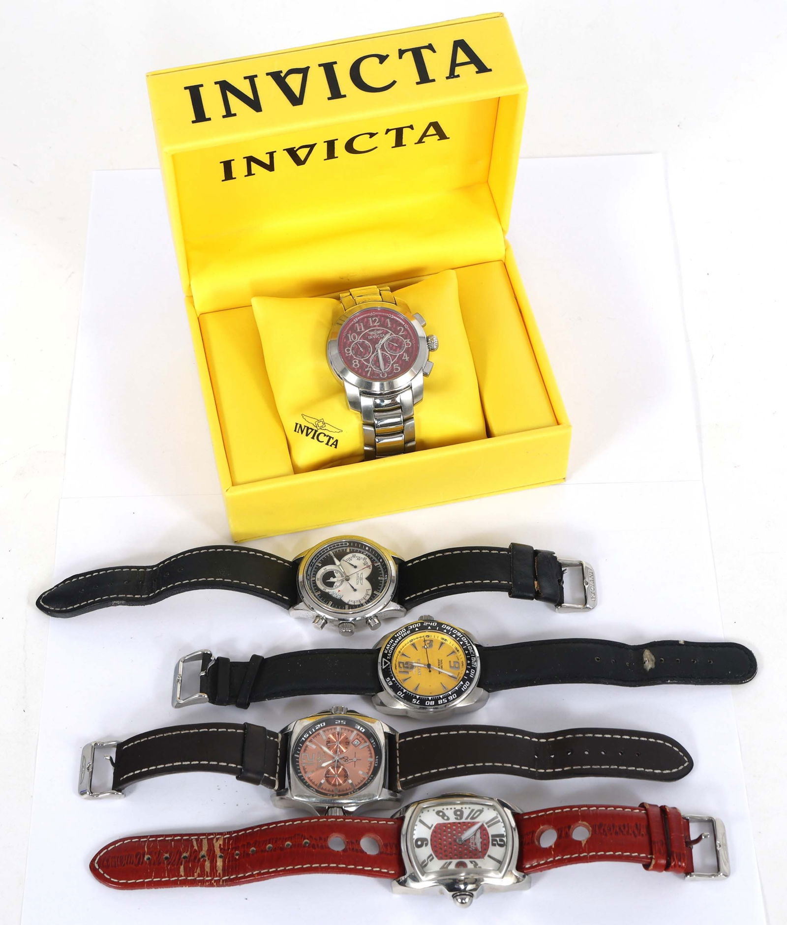MEN'S INVICTA QUARTZ MOVEMENT WRISTWATCHES: MEN'S INVICTA QUARTZ MOVEMENT WRISTWATCHES Men's Invicta quartz movement wristwatches: Model 3346, includes box Model 2393 Model 3142 Model 2188