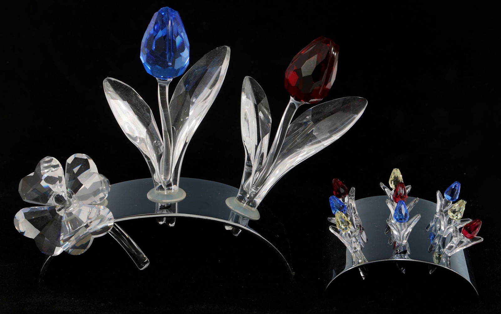 SWAROVSKI CRYSTAL FLOWER FIGURINES (1 of 7)