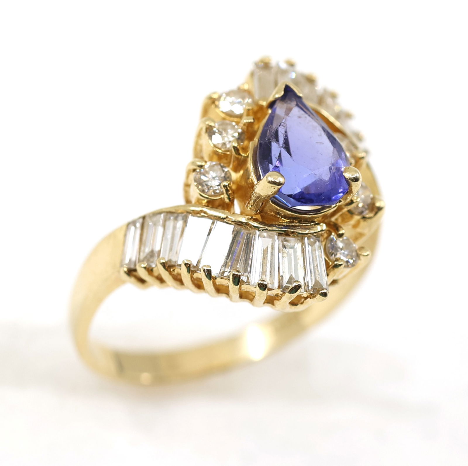 14K YELLOW GOLD TANZANITE & DIAMOND COCKTAIL RING (1 of 6)