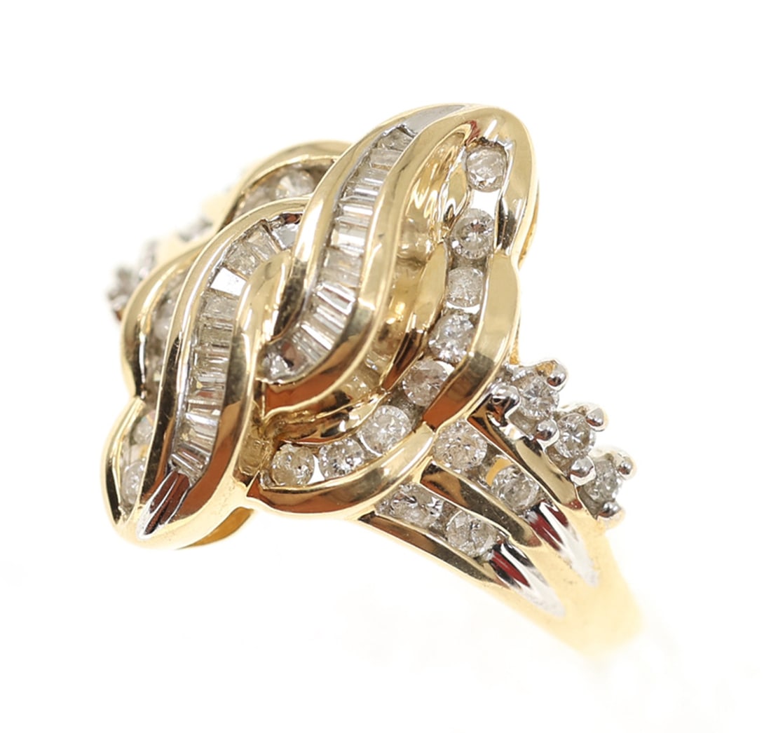 10K YELLOW GOLD 1 CTW DIAMOND CLUSTER RING (1 of 3)