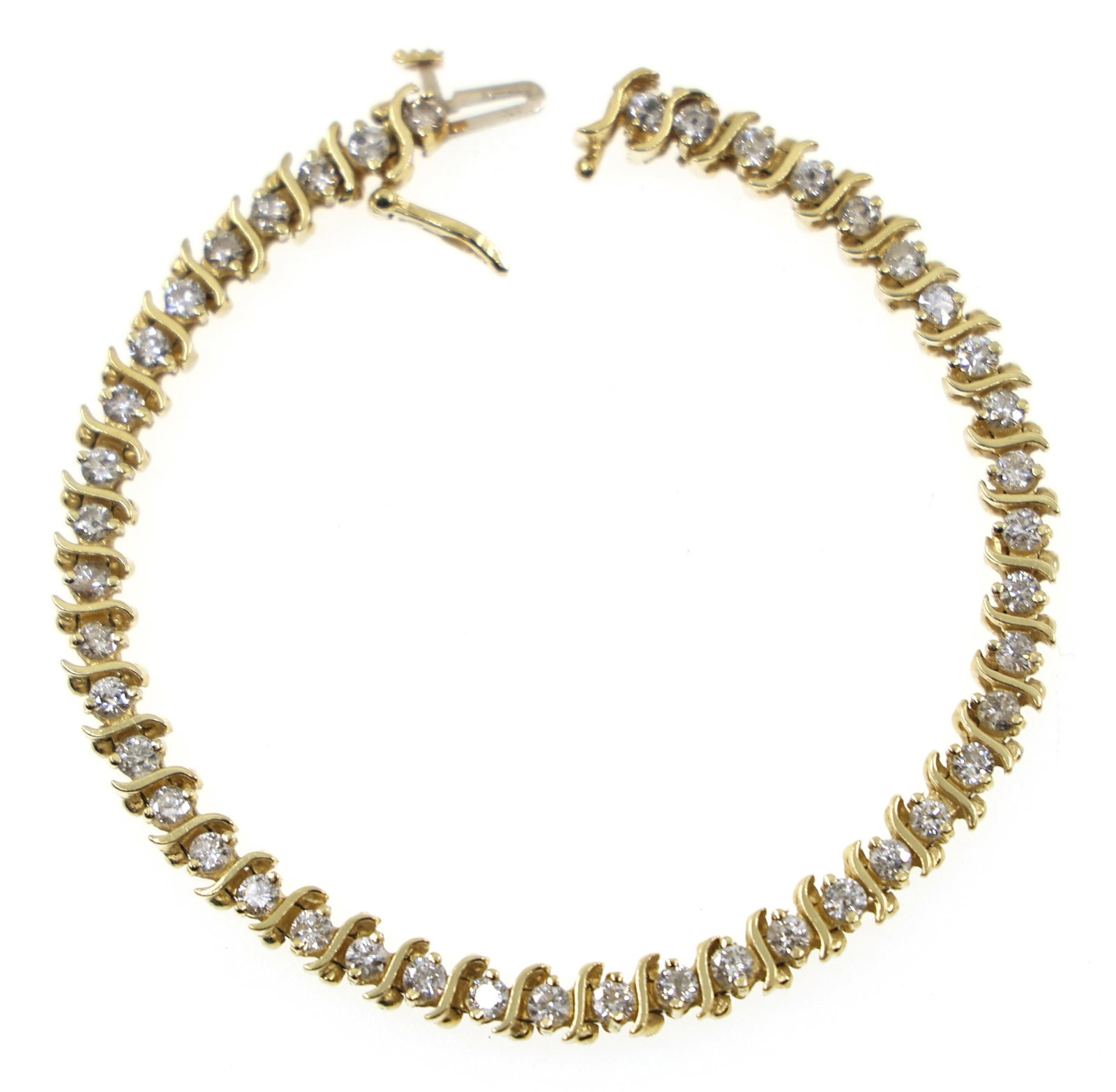 14K YELLOW GOLD 2.64 CTW DIAMOND TENNIS BRACELET: 14K YELLOW GOLD 2.64 CTW DIAMOND TENNIS BRACELET 14K yellow gold diamond tennis bracelet with (44) 0.06 ct round white diamonds. Approximately 2.64 ctw. Size: 7" Weight: 12g