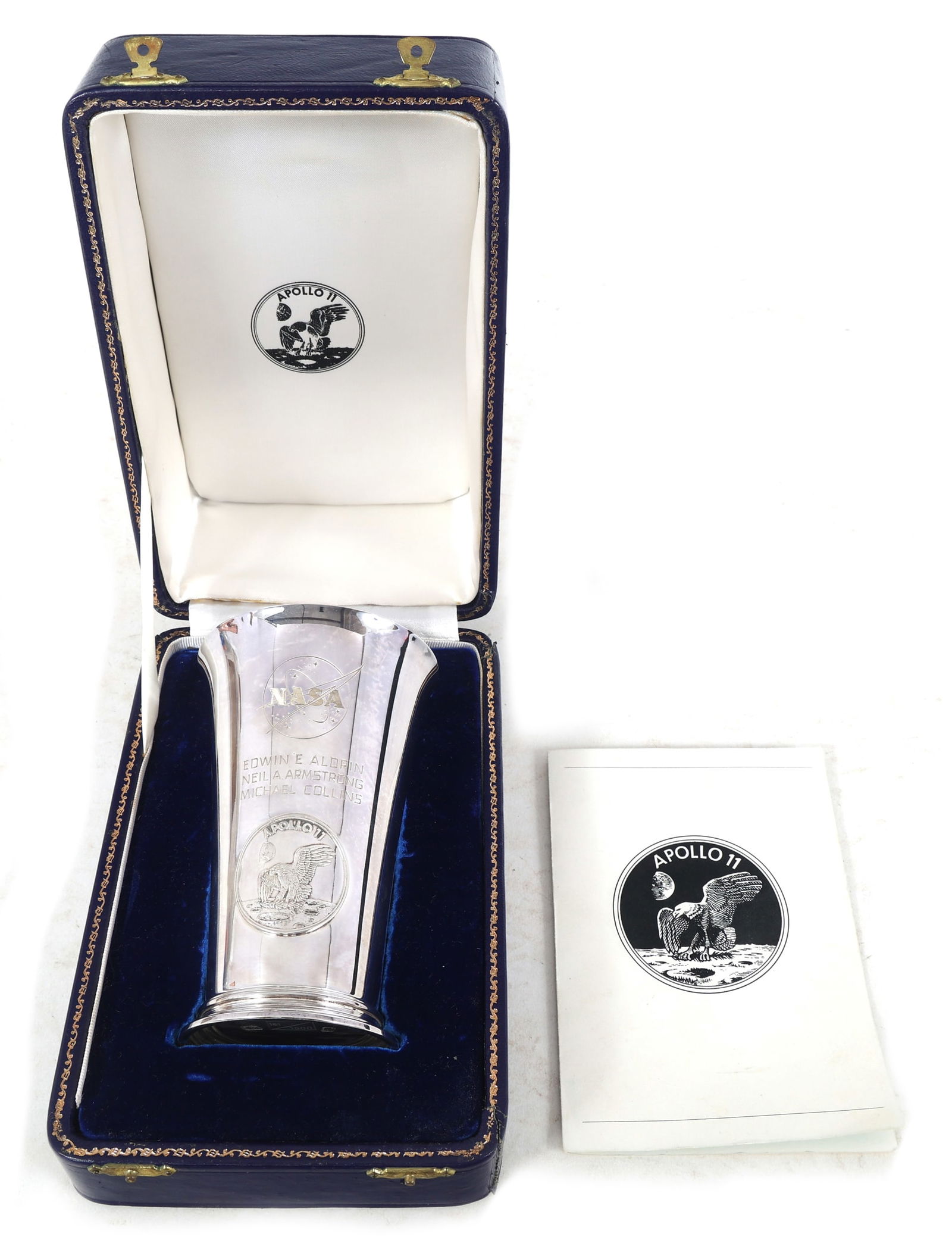 STERLING SILVER NASA APOLLO 11 COMMEMORATIVE BEAKER (1 of 6)