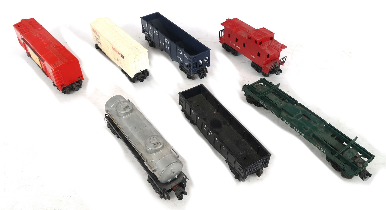 LIONEL O GAUGE MODEL TRAIN CARS (1 of 9)
