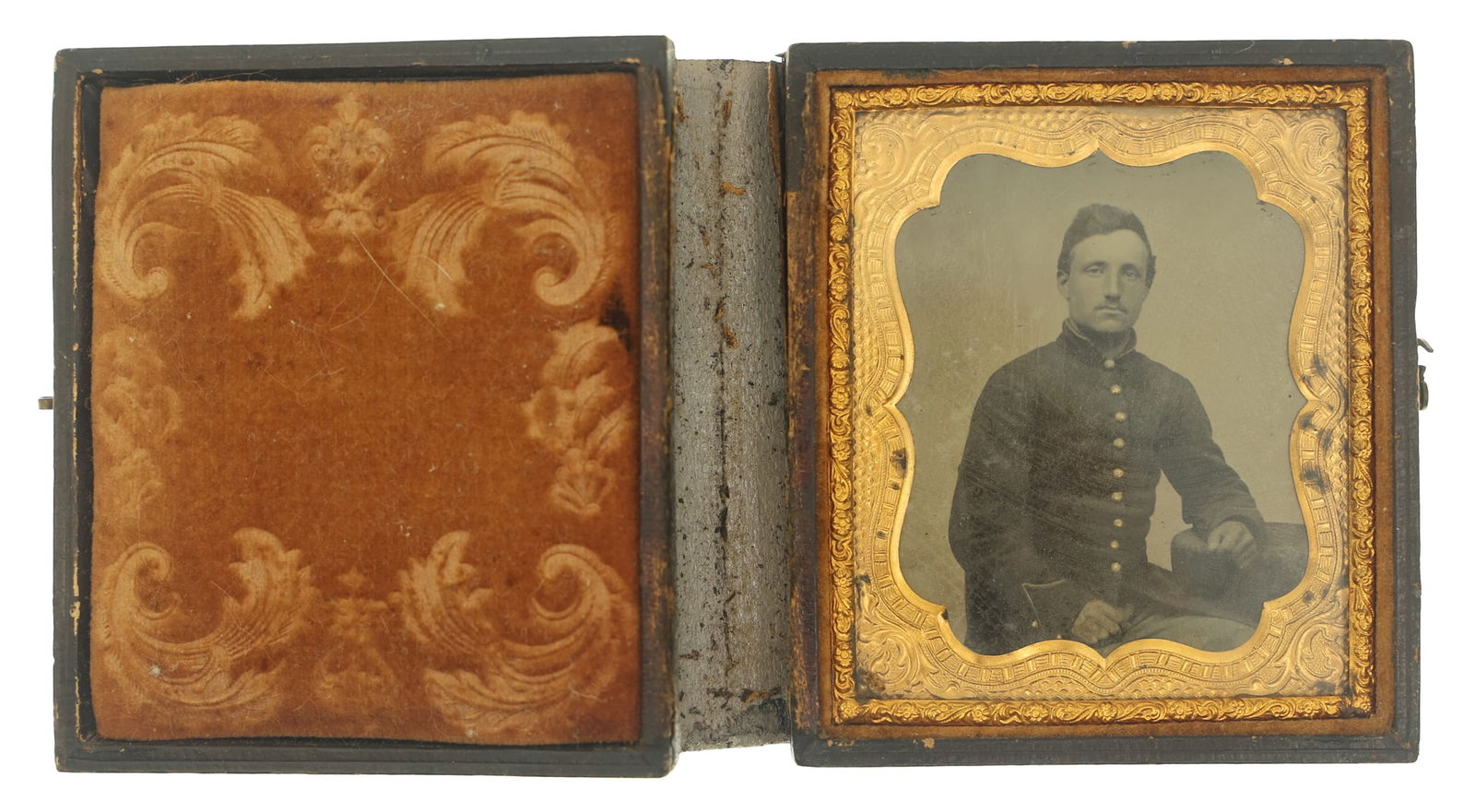 19TH C. TINTYPE OF CIVIL WAR UNION SOLDIER (1 of 5)