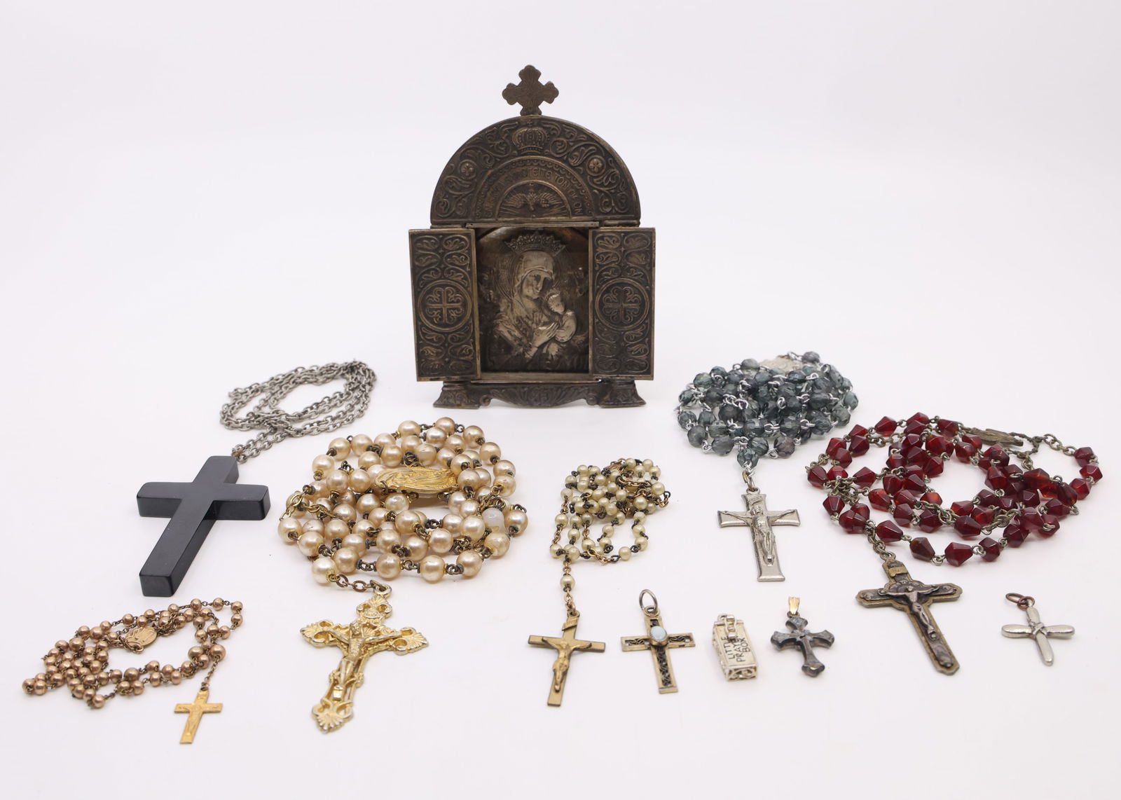 GOLD-FILLED & SILVER-TONE RELIGIOUS TOKENS (1 of 10)