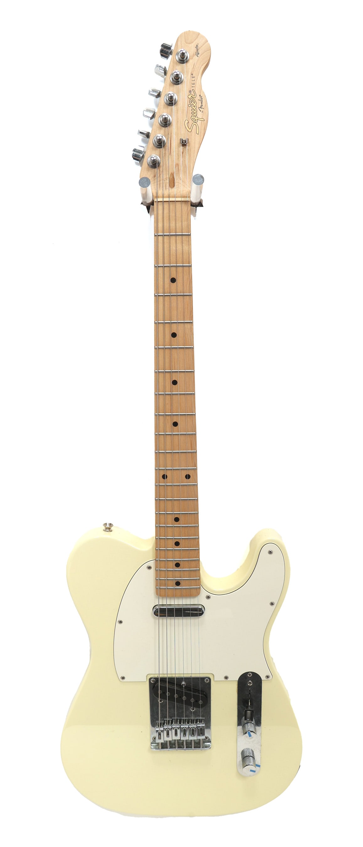 FENDER SQUIER TELE AFFINITY SERIES ELECTRIC GUITAR: FENDER SQUIER TELE AFFINITY SERIES ELECTRIC GUITAR Fender Squier Tele electric guitar. Affinity series. Cream lacquer body, white pickguard. Includes black soft case. Body: Solid Includes Case: Yes -