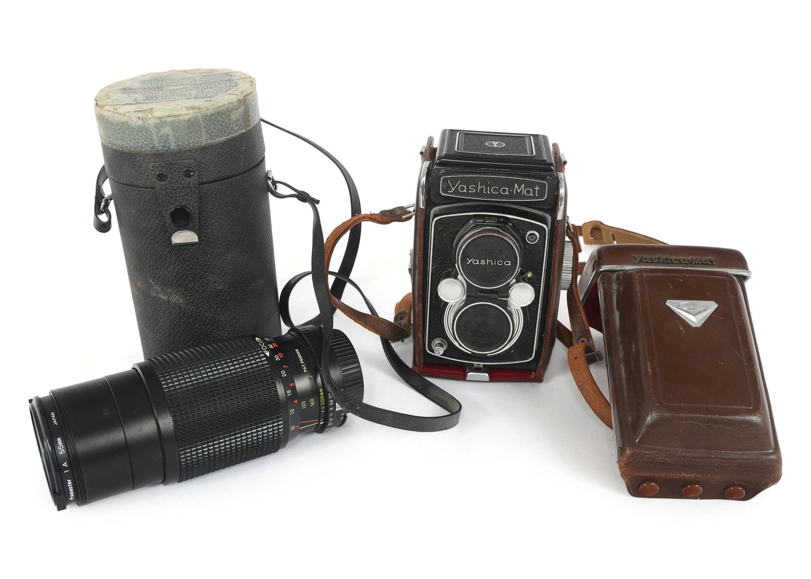 YASHICA-MAT CAMERA & PRO-MASTER 55MM LENS (1 of 8)