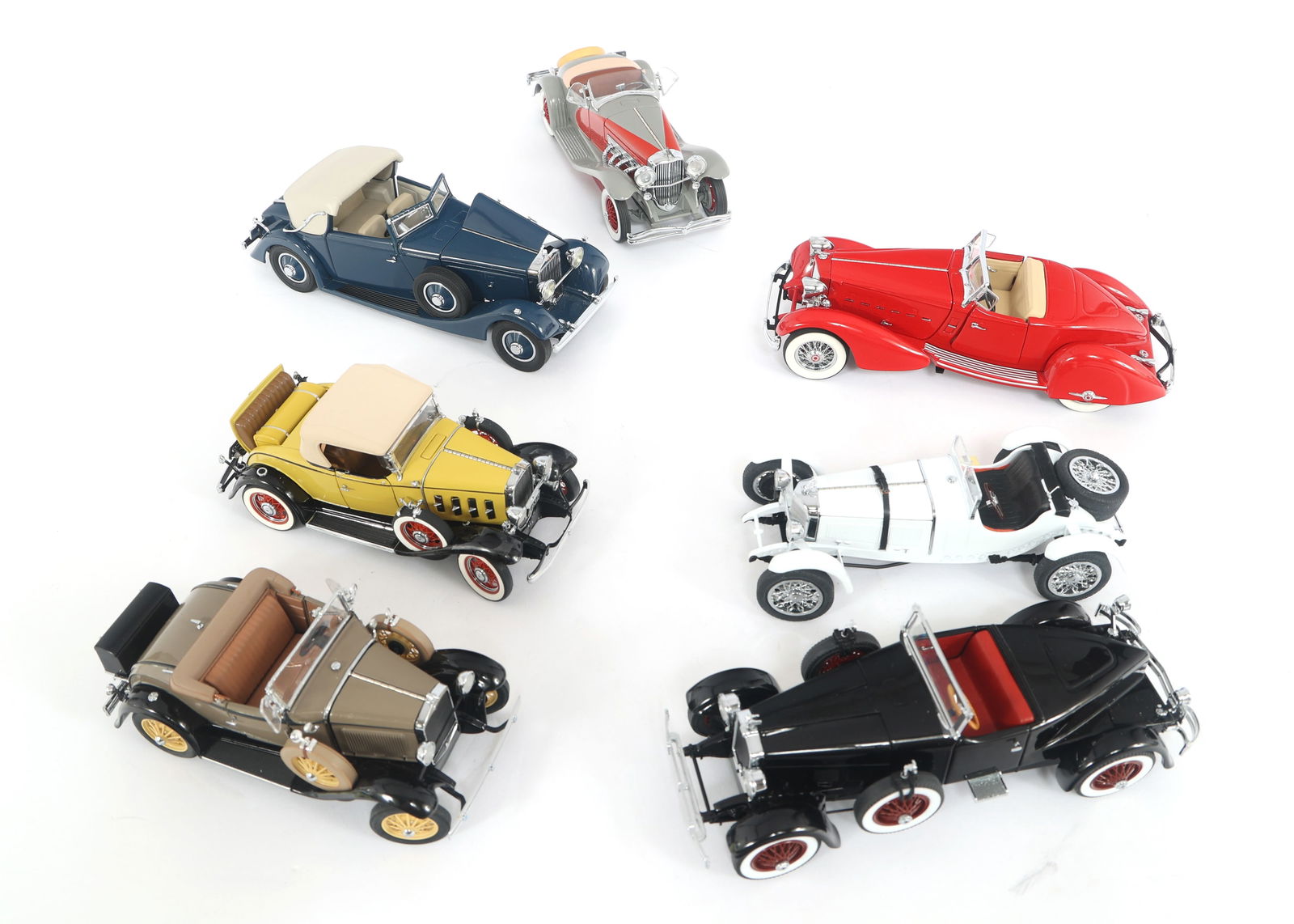 MODEL CARS 1:24 SCALE (1 of 6)