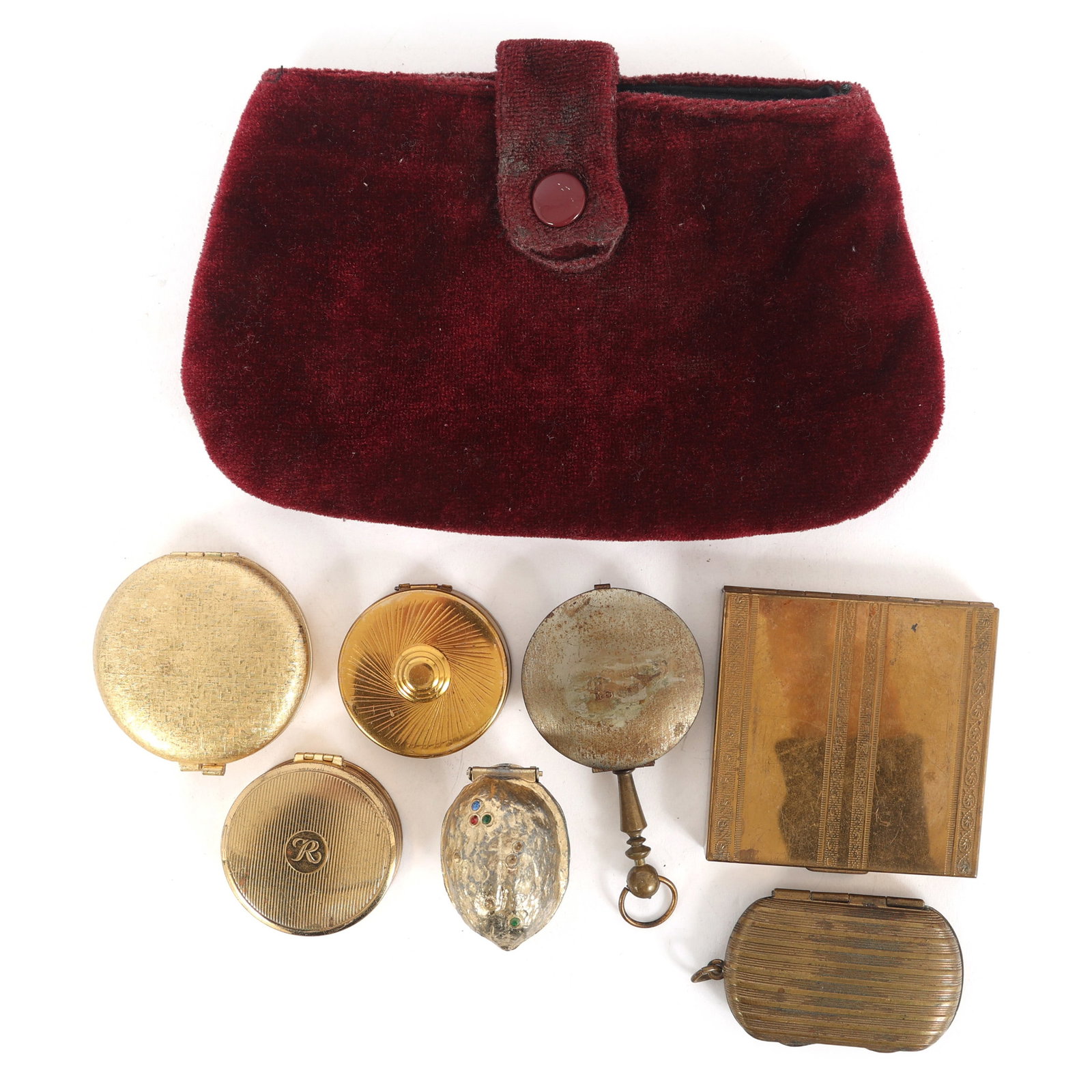 LADIES FASHION & BEAUTY ACCESSORIES: LADIES FASHION & BEAUTY ACCESSORIES Fashion and beauty accessories: (5) Powder/blush compacts Miniature silent butler Miniature walnut-shaped travel sewing kit Velvet co