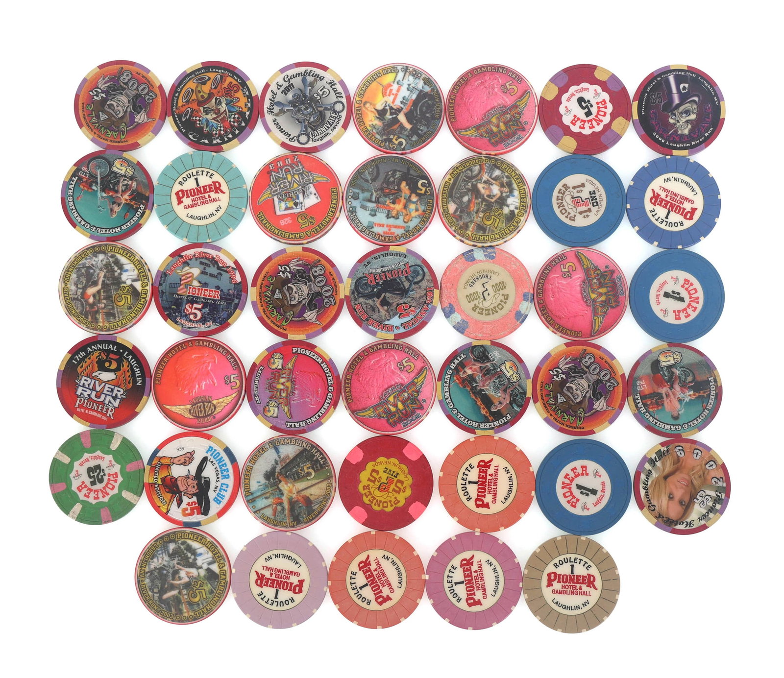 PIONEER CASINO CHIPS: PIONEER CASINO CHIPS Pioneer casino chips: (3) $1 (13) $5 (1) $25 (1) $1000 (7) Roulette Size: 1.5"