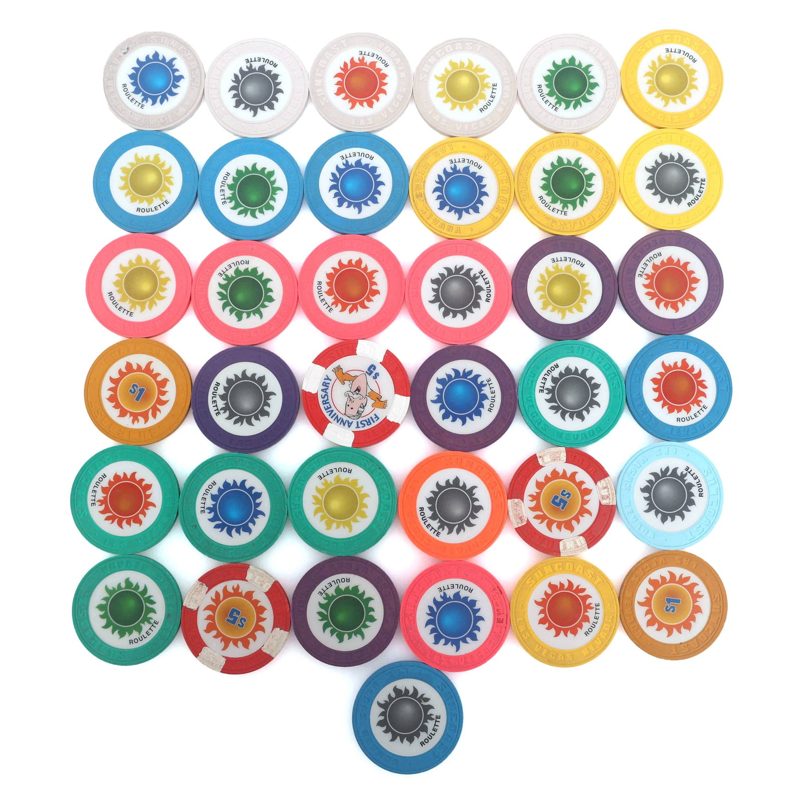SUNCOAST CASINO CHIPS: SUNCOAST CASINO CHIPS Suncoast casino chips: (2) $1 (3) $5 (32) Roulette Size: 1.5"