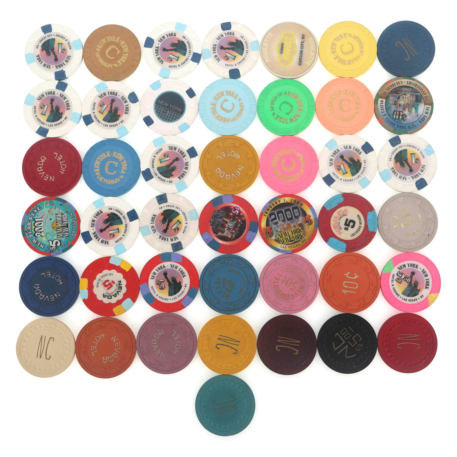 CASINO CHIPS: CASINO CHIPS Casino chips: New York New York (11) $1 (1) $2.50 (4) $5 (1) $10 Nevada Hotel