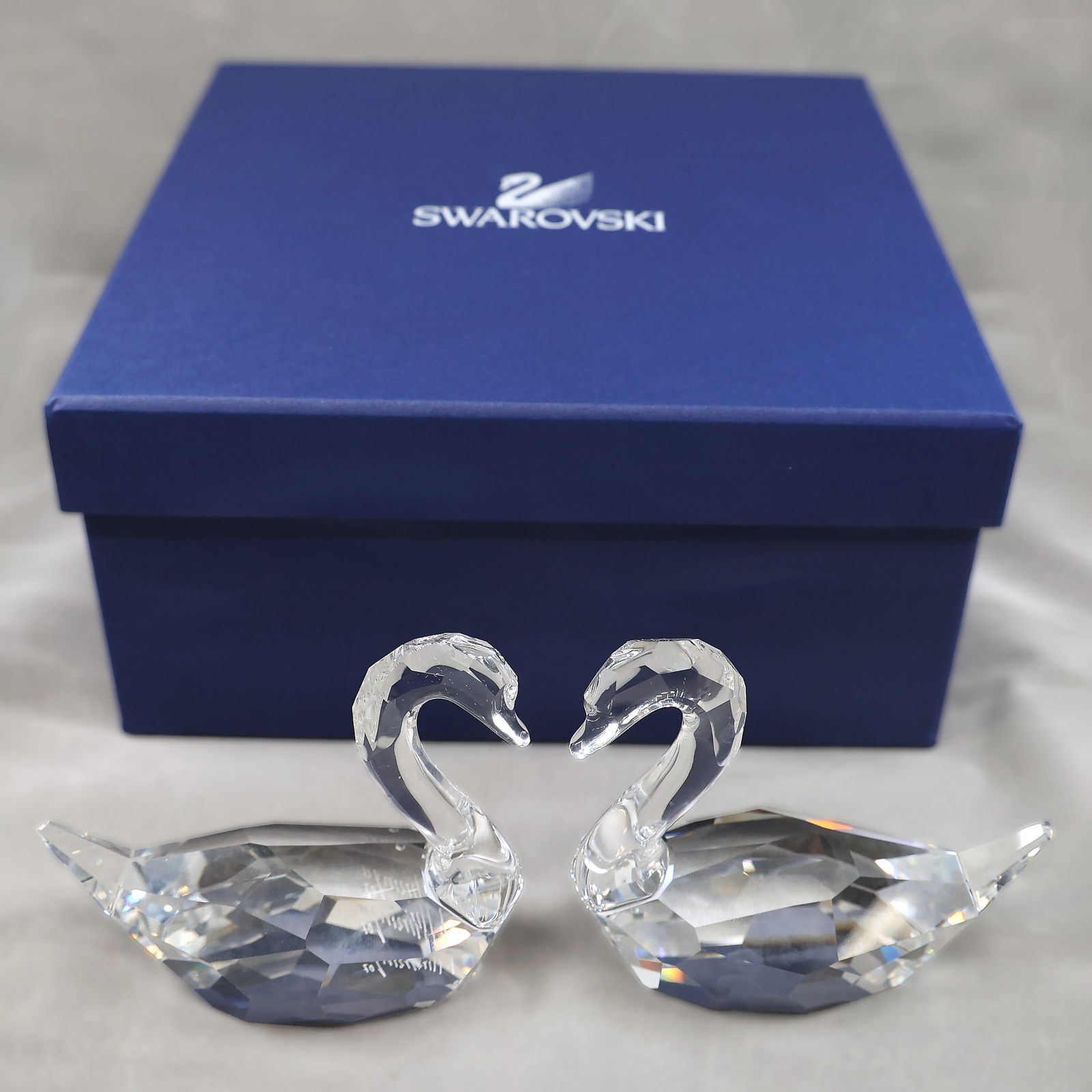 SWAROVSKI CRYSTAL FLIRTING SWANS FIGURINES (1 of 5)