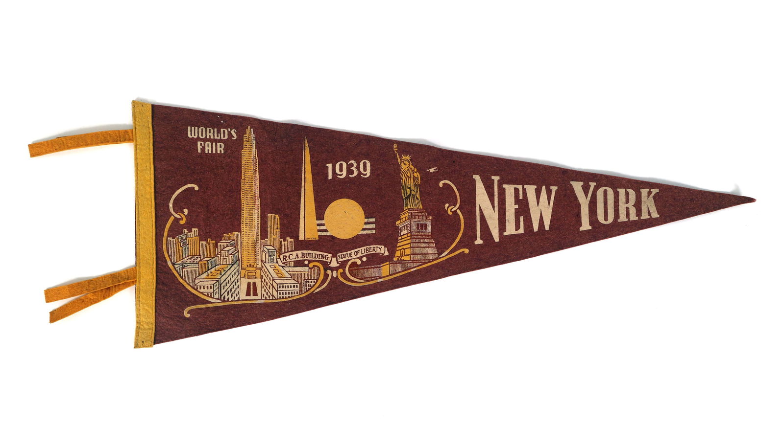 NEW YORK WORLD'S FAIR 1939 RED FELT PENNANT FLAG (1 of 6)