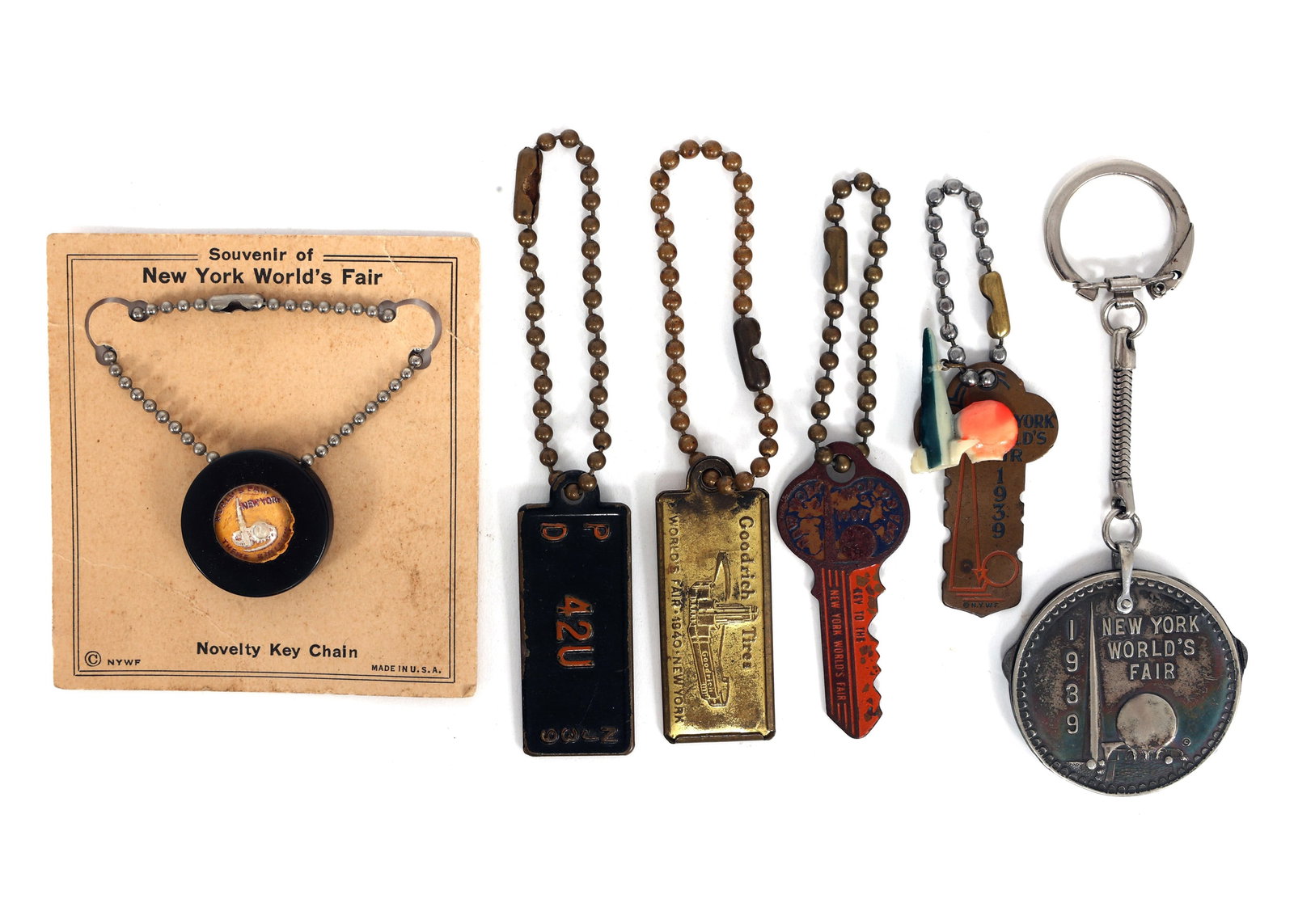 NEW YORK WORLD'S FAIR 1939 SOUVENIR KEYCHAINS (1 of 5)