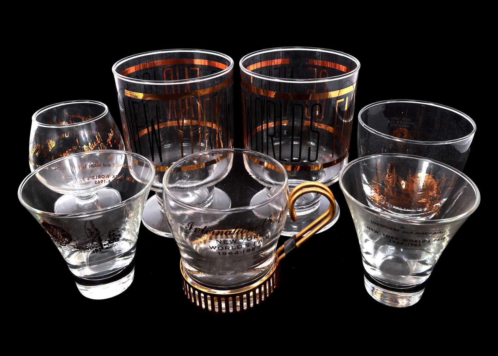 NEW YORK WORLD'S FAIR 1964 SOUVENIR GLASSES (1 of 18)