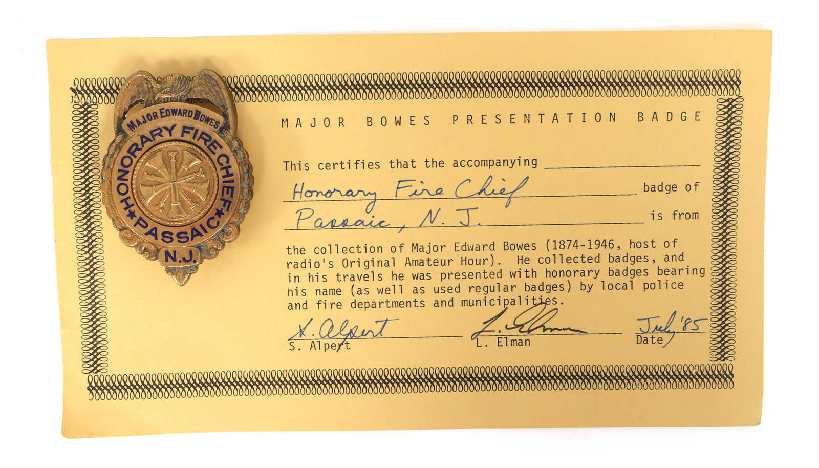 MAJOR BOWES AMATEUR HOUR PASSAIC, NJ FIRE CHIEF BADGE (1 of 4)