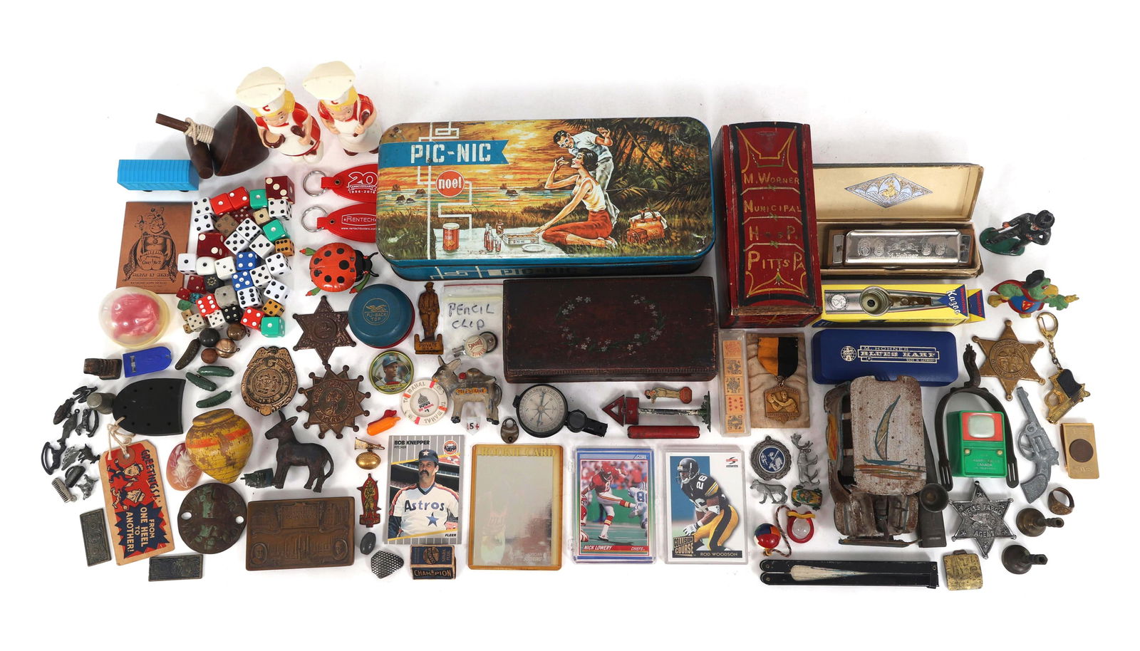 TRAVEL SOUVENIRS & TOYS (1 of 20)