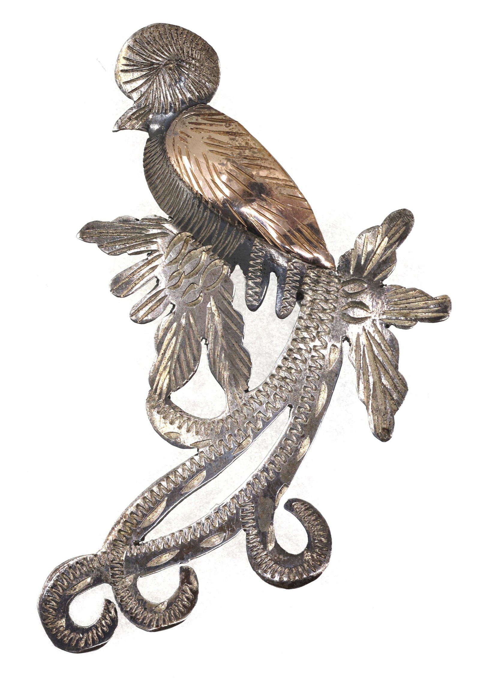 .900 SILVER QUETZAL BIRD BROOCH: .900 SILVER QUETZAL BIRD BROOCH .900 silver Quetzal bird brooch with gold-tone accent on the wing. Stamped to the back of the brooch. Size: 2" Weight: 4g