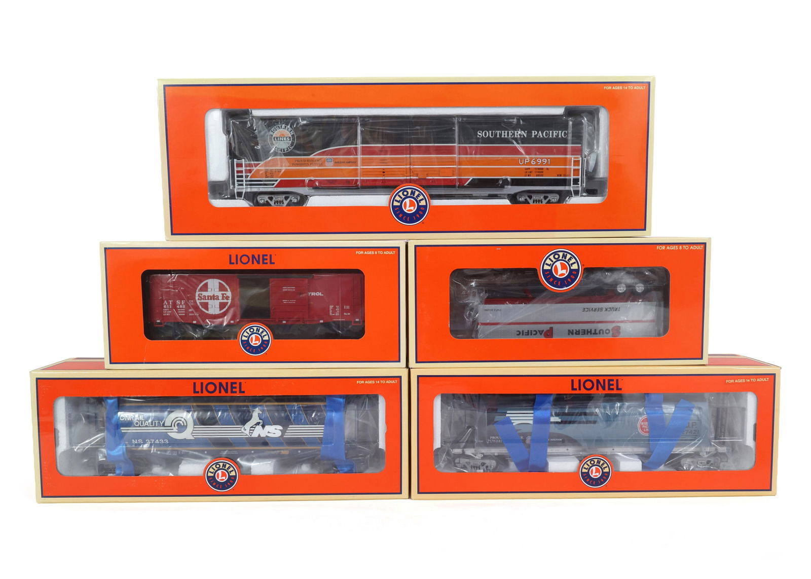 LIONEL O GAUGE TRAIN CARS - LOT OF 5 (1 of 2)
