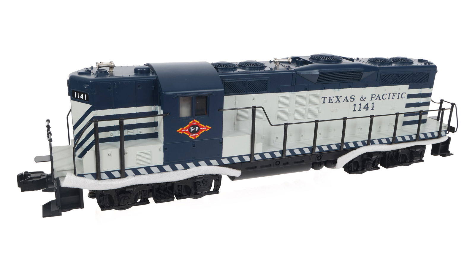 MTH O GAUGE TEXAS & PACIFIC GP-9 DIESEL LOCOMOTIVE (1 of 3)