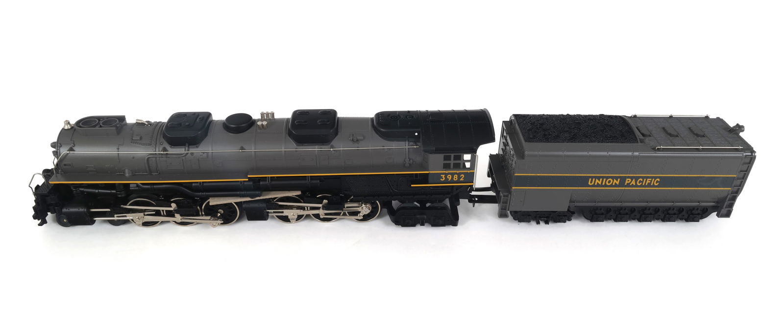 MTH RAIL KING O GAUGE U.P. LOCOMOTIVE & TENDER SET (1 of 3)