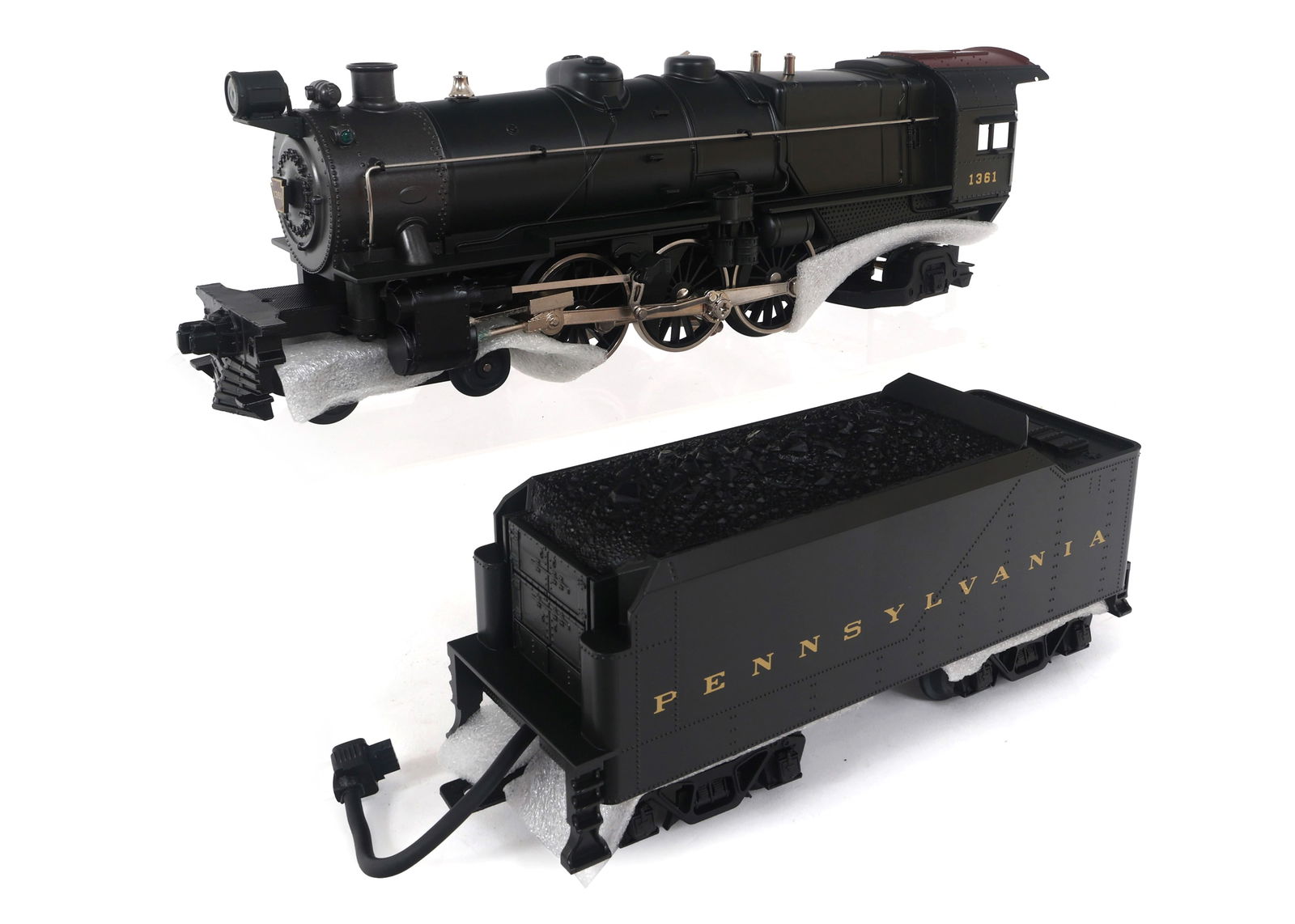 MTH RAIL KING O27 GAUGE 4-6-2 PA K-4S STEAM LOCOMOTIVE (1 of 6)