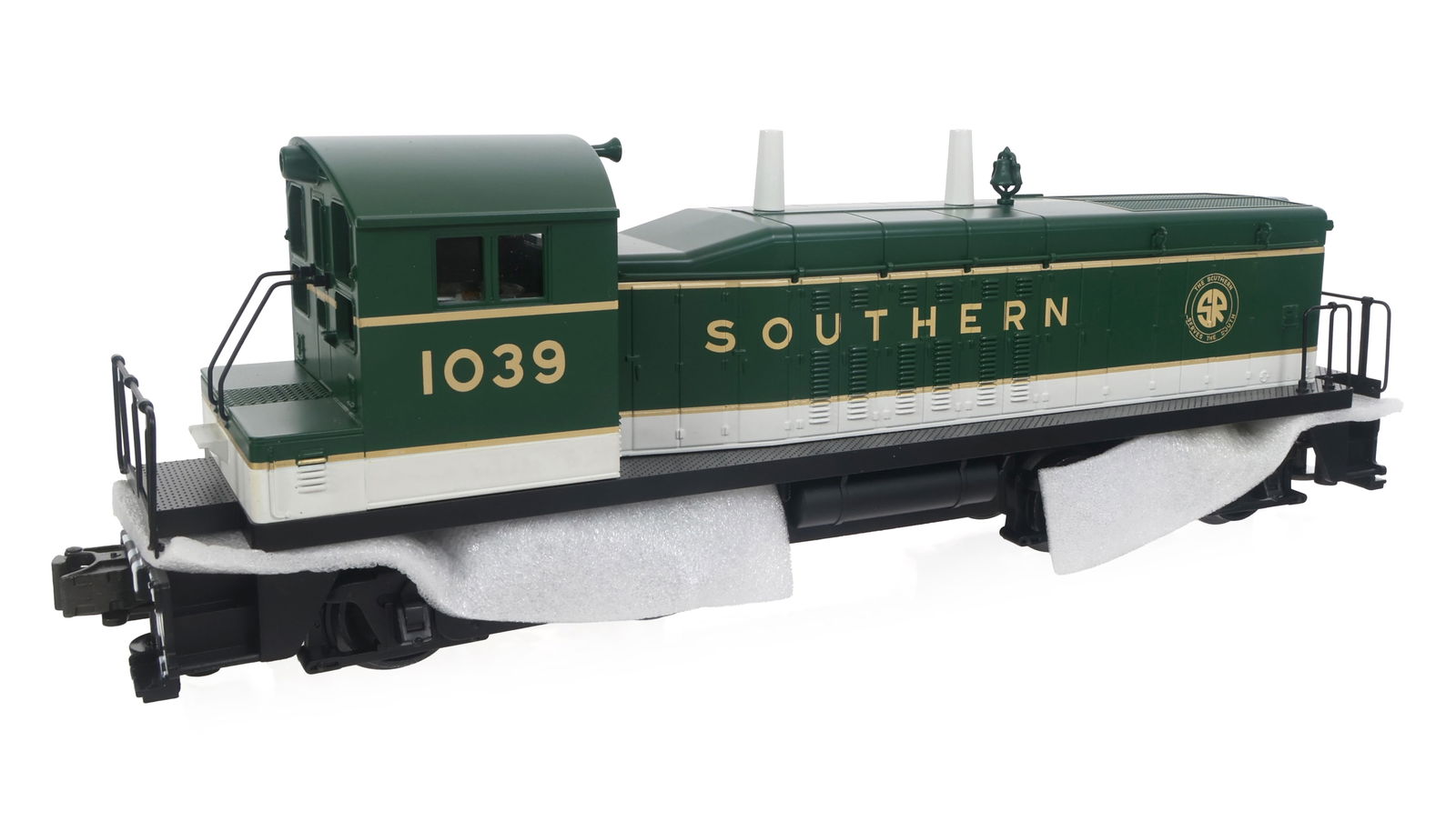 MTH RAIL KING O GAUGE SOUTHERN NW-2 SWITCHER LOCOMOTIVE (1 of 3)
