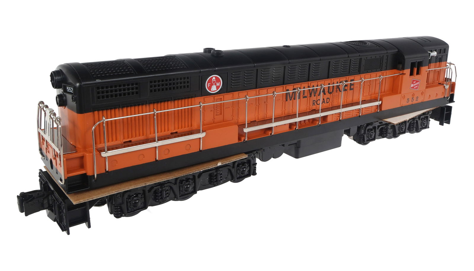 WILLIAMS O GAUGE FM TRAINMASTER POWERED LOCOMOTIVE (1 of 6)